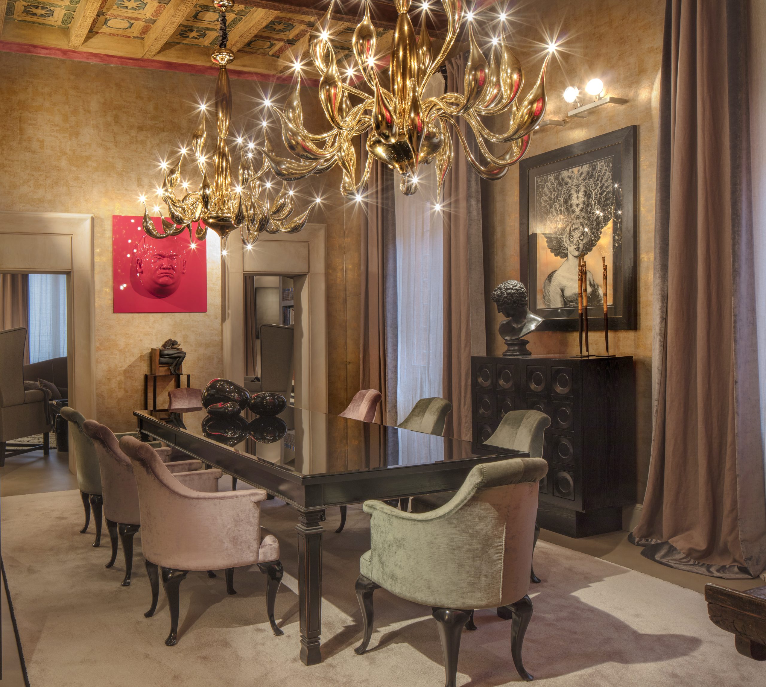 Contemporary chandeliers in Bologna dining room