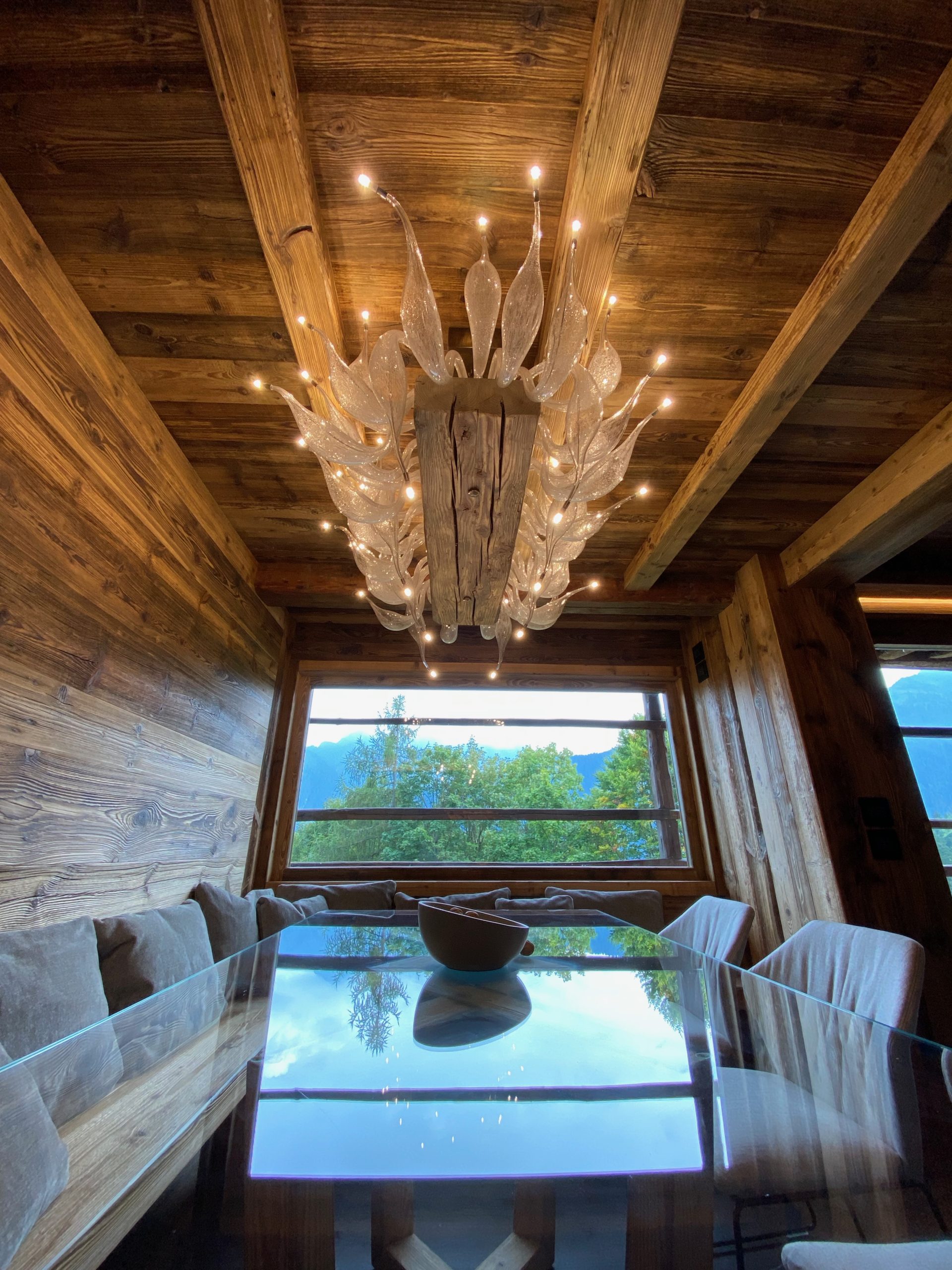Contemporary chandelier made in crystal